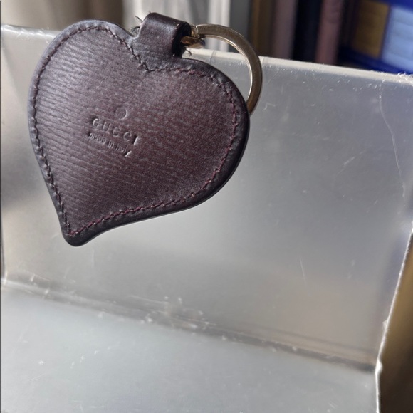 GUCCI Special Edition Heart Zippy Wallet & Key Ring - Picture 6 of 7